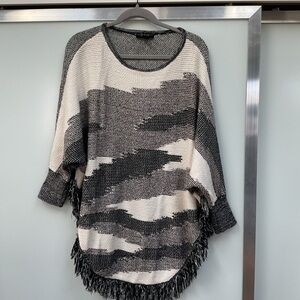 Black and White Crew Neck Sweater with Fringe Detail L/XL